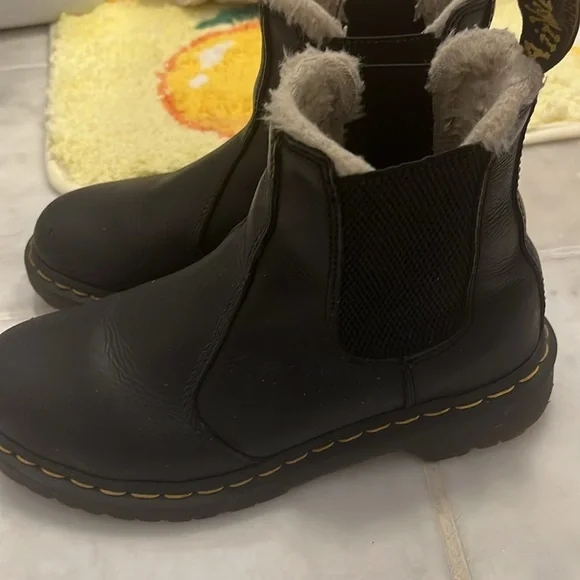 Dr. Martens faux fur Chelsea boots - Picture 4 of 10